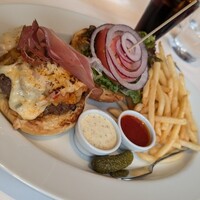 37 Steakhouse & Bar - 