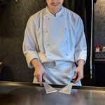 横浜 夜景 鉄板焼＆ステーキ 祥鳳 - シェフの手元が素晴らしい