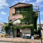 野沢屋 - 店舗が先に崩れるか？大将が先に逝くか？