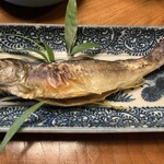 欅苑 - イワナの囲炉裏焼き