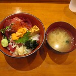 菊すし - まぐろ丼