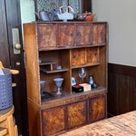 うなぎ馳走 八嶋 - 調度品はレトロな和風です