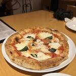 タベルナ デル ヴィットリオ - ピザはやっぱりマルゲリータ