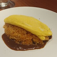 ペイサージュ - シンプルな「オムライス」。