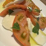 お肉とワイン。フィガロ - 