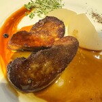 お肉とワイン。フィガロ - 