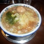 勇士ラーメン - 醤油ラーメン＋ワンタン＋味玉＋大盛（１，０００円）