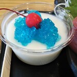 わ楽 - 海の日ゼリー(ソーダ味ゼリー＋杏仁豆腐)