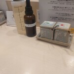 つけめん金龍 - 味変アイテムの数々！