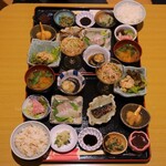 お食事処 きしがみ - 彩り膳(1,210円)
金曜限定ランチメニュー