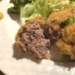 seasonal kitchen うみかじ - 粗挽き牛がぎっしり