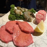 焼肉一頭両騨 町田本店 - 【コース】牛タン、ロース、海老名