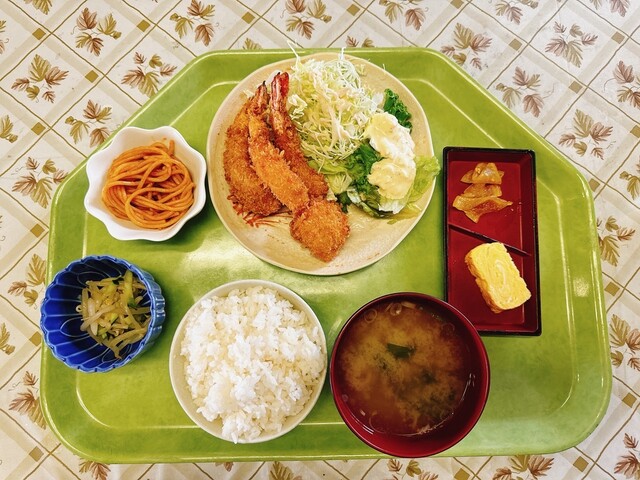 魚いち亭の日替定食、うっ、おいちぃ〜♫ : 魚いち亭の写真