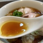 らぁ麺 紫陽花 - 醤油わんたん麺