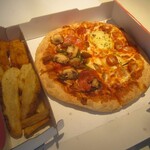 ドミノ・ピザ - 料理写真:マイドミノ