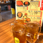 焼肉ホルモン タンちゃん - ウーロン茶で乾杯