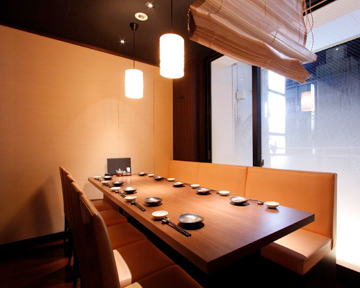 座席 : 銀座さかなさま - 銀座一丁目/海鮮 | 食べログ