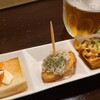串焼酒場 TAKA狄 - ピンチョス3種盛(税込660円)
①ミートパイ②豚のリエット③サーモン&クリームチーズ
濃い味わいですが、一口サイズなら無問題

お酒①ピルスナー・ウルケル【M】(生ビール、チェコ)(税込759円)