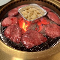 川崎名物 炭火焼肉 食道園 - 