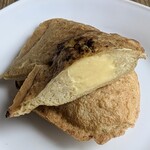 福義 - 鯛焼き（カスタード）　断面