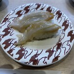 佐渡廻転寿司 弁慶 万代シティ店 - 一品目の「つぶ貝」。大きめに切られてコリコリでした。