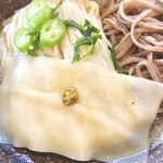 Ramen FeeL - 昆布水には、大葉、オクラ、茗荷がIN