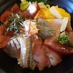 魚漁家 - 海鮮丼アップ！