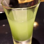 加賀屋 - 抹茶と緑茶をあわせた冷茶