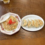 呑みめしや いっぷく - 半チャーハンと焼き餃子