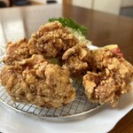 呑みめしや いっぷく - 鶏もものザクザク系唐揚げ