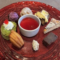 スミレオオサカ - 