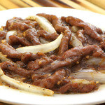 Stir-fried beef with black pepper