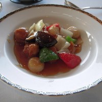 銀座アスター お茶の水賓館 - 「桂花」の主菜（酢豚）