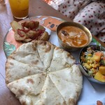 トムボーイ - お子様用のチーズナン