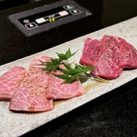 焼肉 喰心 - 厳選和牛 二種(ザブトン、カメノコ)