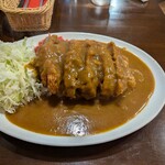 キッチン すみっこ - カツカレー（キャベツ付き）。