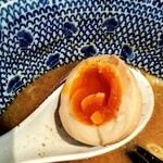 くり山 - 味玉断面図