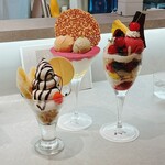 パフェ、珈琲、酒、佐藤 - 