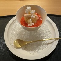 ひがしやま 司 - 毛蟹と剣先イカ　パプリカトマトスイカのソース　上に山芋