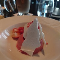 DINING & BAR TABLE 9 TOKYO - 