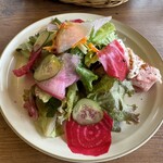 Le Bistrot des Copains - 自家製ハムと野菜のサラダ