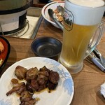 高千穂 鶏の炭火焼き - 生ビールと鶏の炭火焼き