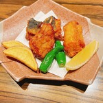 玄品 法善寺 総本店 ふぐ・うなぎ・かに料理 - とらふぐの唐揚げ
