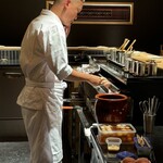 地葉 いずみ - 調理風景