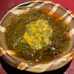 旬菜処 びいどろ - びいどろ(もずくとパッションフルーツの酢の物)