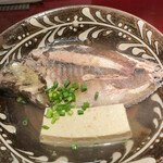 旬菜処 びいどろ - びいどろ(アイゴのマース煮)