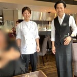 リストランテ プレーゴ - 可愛らしい厨房の女の子。前菜などを担当してる。