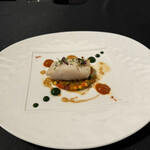 ラ ターブル ドゥ ジョエル・ロブション - ふっくらと蒸し揚げた真鱈、イベリコ豚のチョリソーとマンデスペレットをアクセントに。