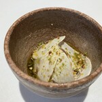 山地陽介 - ずわい蟹のフムス