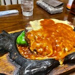 ハンブルグ - 牛肉１００%のハンバーグに♡チーズとデミグラスソースのマリアージュ♡